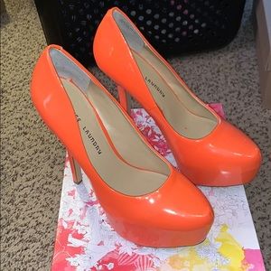 Chinese Laundry pump